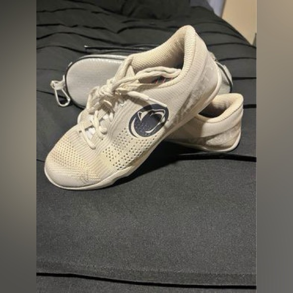 Varsity Shoes Varsity Vforce Cheer Sneaker With Penn State Logo